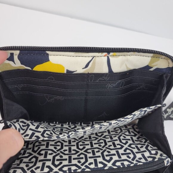 Vera Bradley Dogwood Print Floral Quilted Wallet With Zipper Closure - Picture 10 of 11